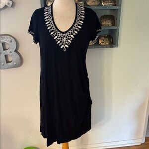 Karen Kane Black Tunic with White Detailing